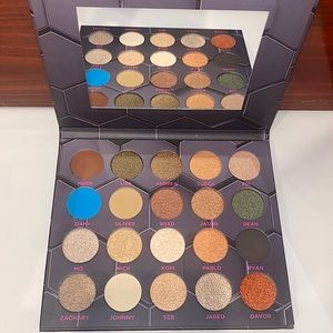 Barbarella eyeshadow pallete